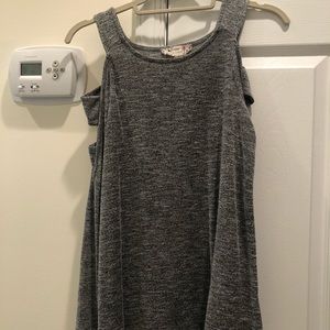 Great cut out sleeve top